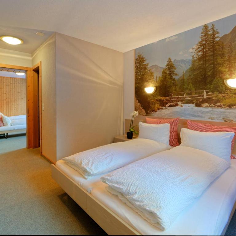Hôtel Terminus - Familiensuite mit eigenem Bad - 1