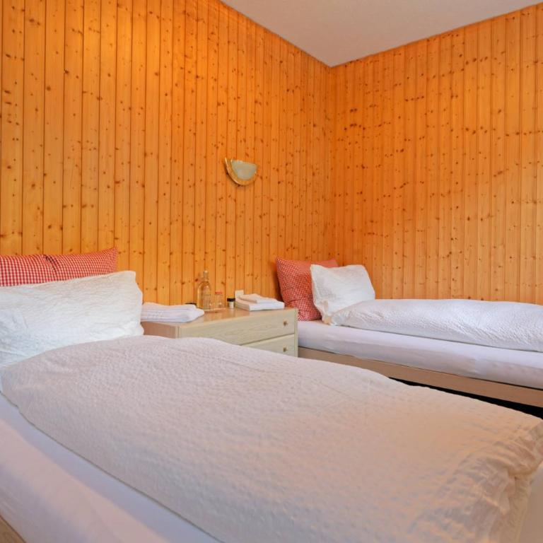 Hôtel Terminus - Familiensuite mit eigenem Bad - 2