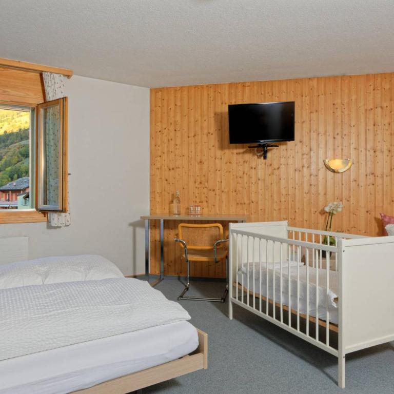 Hôtel Terminus - Dreibettzimmer mit eigenem Bad - 2