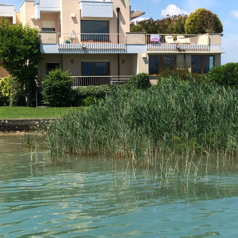 Lake Front Apartment - Direct Lake Access - Villa Fronte Spiaggia - 86