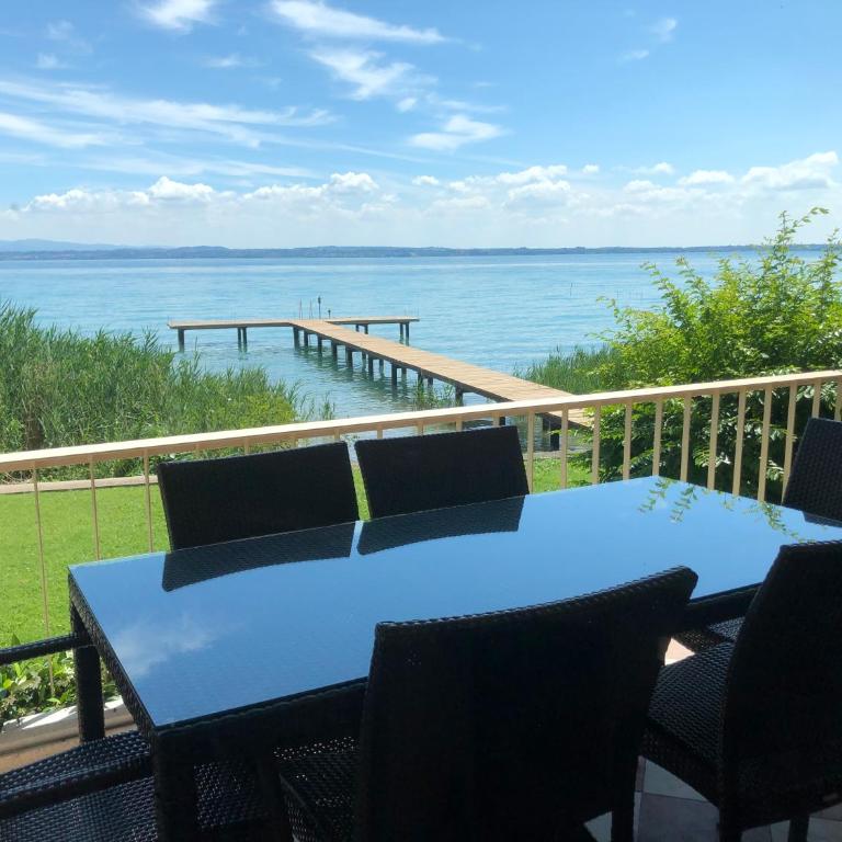 Lake Front Apartment - Direct Lake Access - Villa Fronte Spiaggia - 39