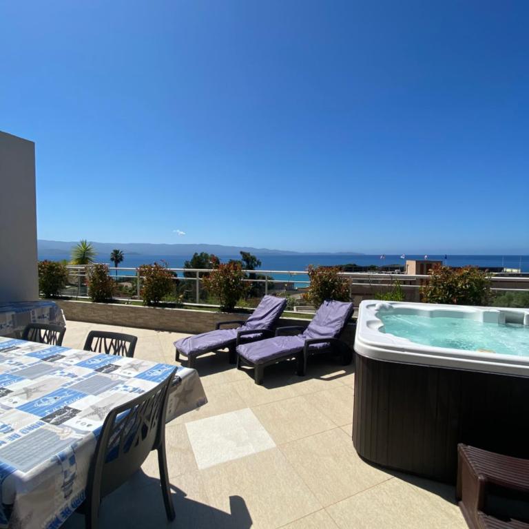 VIzzavona piscine et jacuzzi - Villa - 6