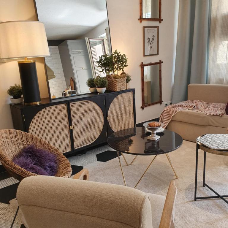THE MIRROR GUESTHOUSE - TERME MERANO - Appartamento con 2 Camere da Letto - 20