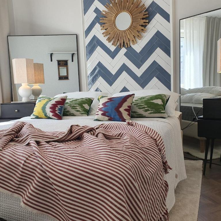 THE MIRROR GUESTHOUSE - TERME MERANO - Appartamento con 2 Camere da Letto - 1