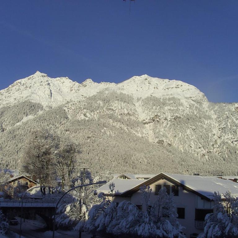 Hotel Roter Hahn - Bed & Breakfast - Kleines Doppelzimmer Alpspitze - 3