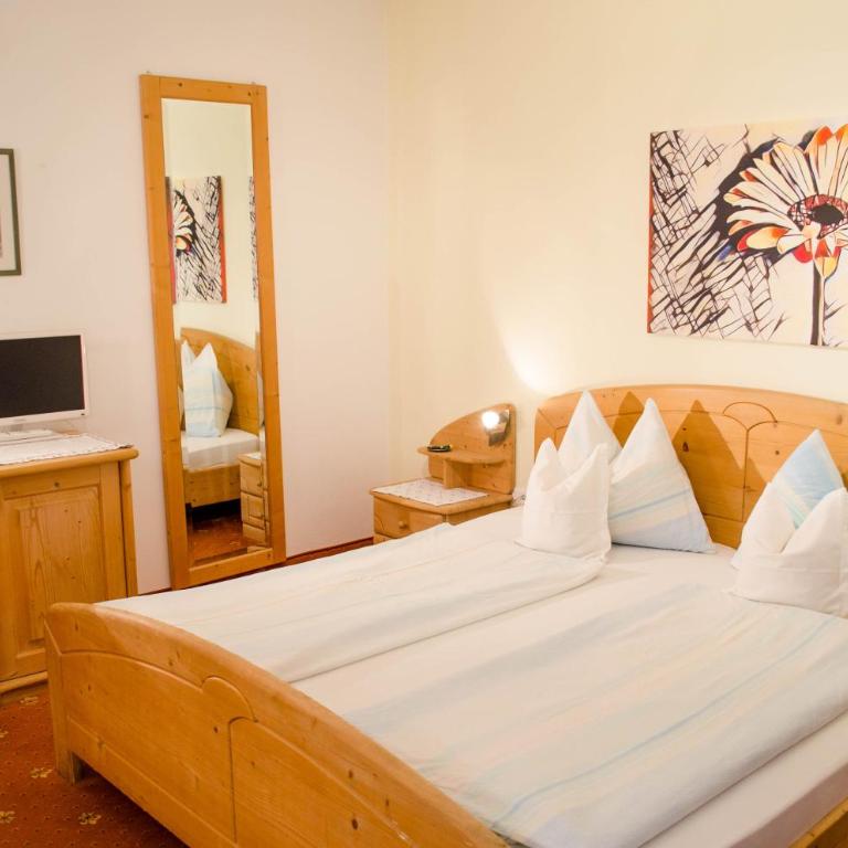 Garni Meinrad - Doppelzimmer mit Balkon - 7