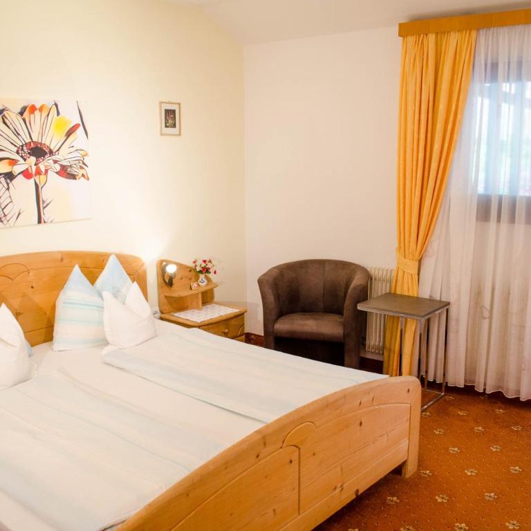 Garni Meinrad - Doppelzimmer mit Balkon - 9