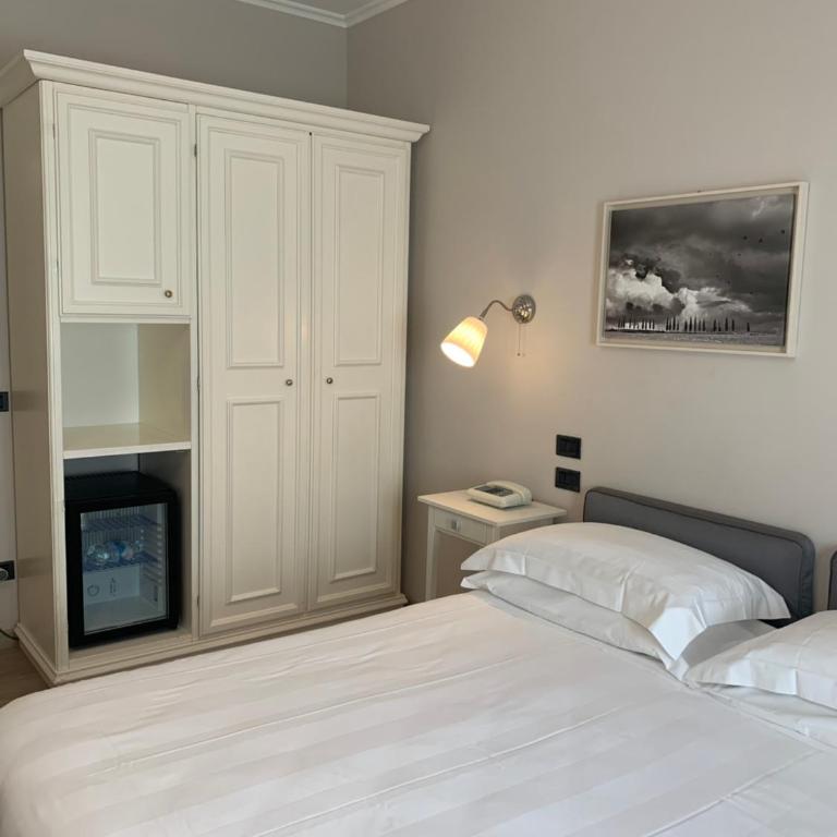 Hotel Bel Soggiorno - Camera Matrimoniale/Doppia con Letti Singoli con Vista Città - 10