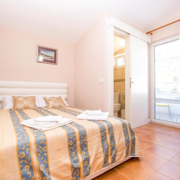 Vila Lazovic - Double Room with Private Bathroom - 6