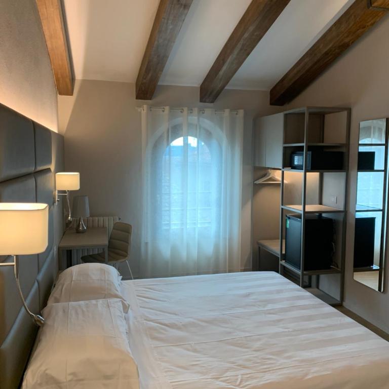 Hotel Bel Soggiorno - Camera Matrimoniale/Doppia con Letti Singoli con Vista Città - 5
