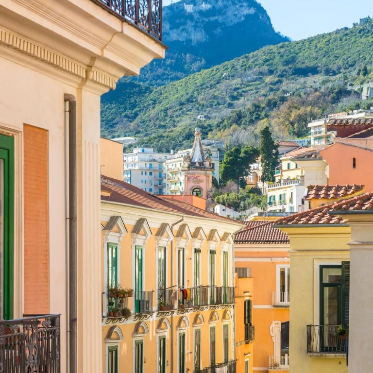 Casa 45 - in centro storico vicino al Teatro Verdi e al Crescent - Appartamento - 35