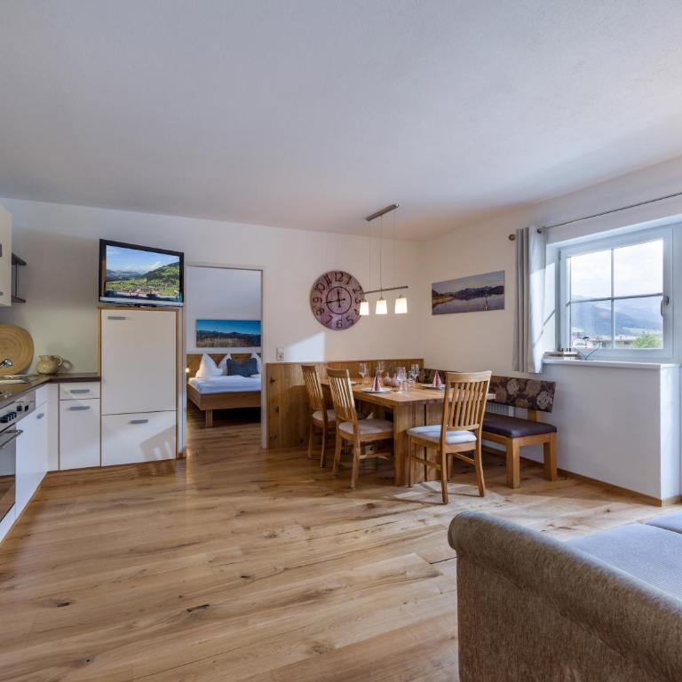 Apartment Gossner - Apartment mit 2 Schlafzimmern und Balkon - 2