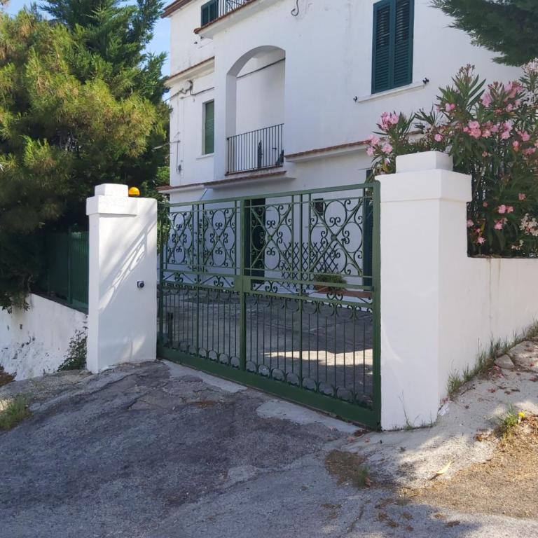 Attico con terrazzo e finestre sulla baia di Peschici - One-Bedroom Apartment - 19