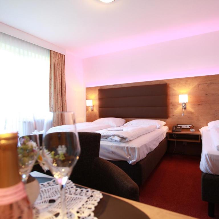 Hotel-Restaurant am Hochfuchs - Triple Room with Balcony - 12