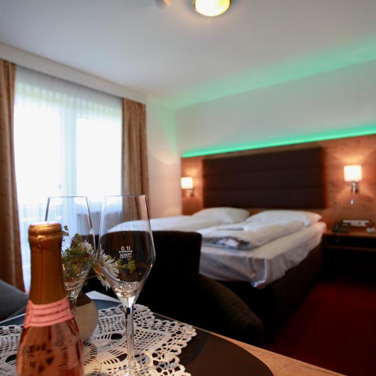 Hotel-Restaurant am Hochfuchs - Triple Room with Balcony - 11