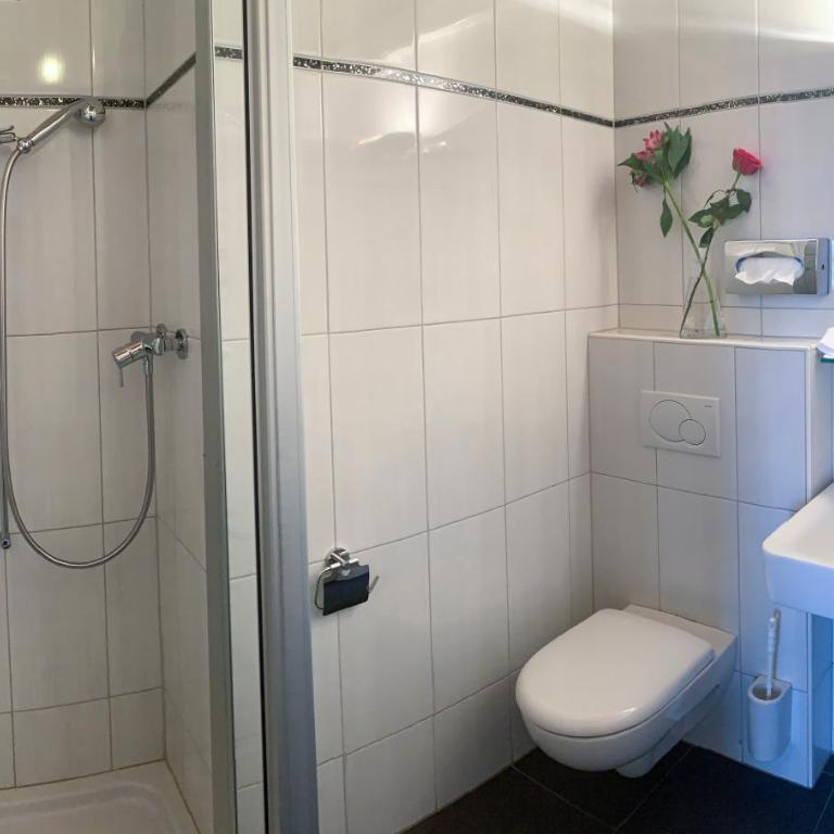 SWISS HOTEL LA COURONNE - Standard Zimmer mit Kingsize-Bett - 2