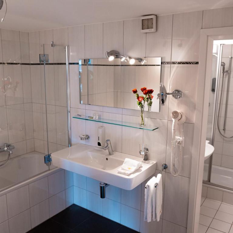 SWISS HOTEL LA COURONNE - Suite mit Balkon - 2