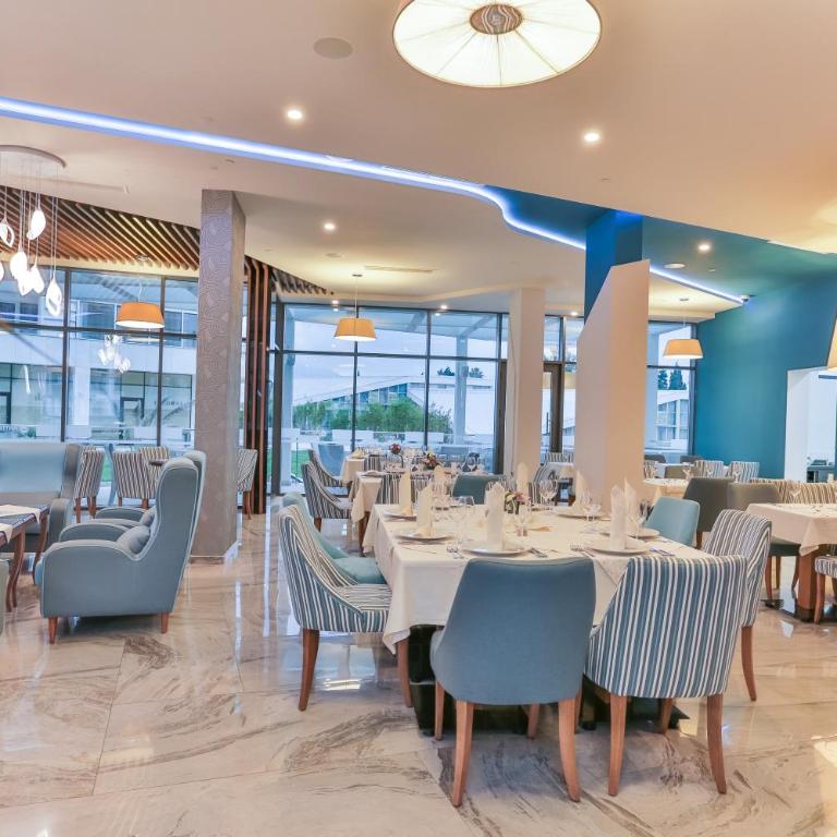 BARBETA Accommodation - Deluxe Two-Bedroom Apartment with Terrace and Sea View - 2