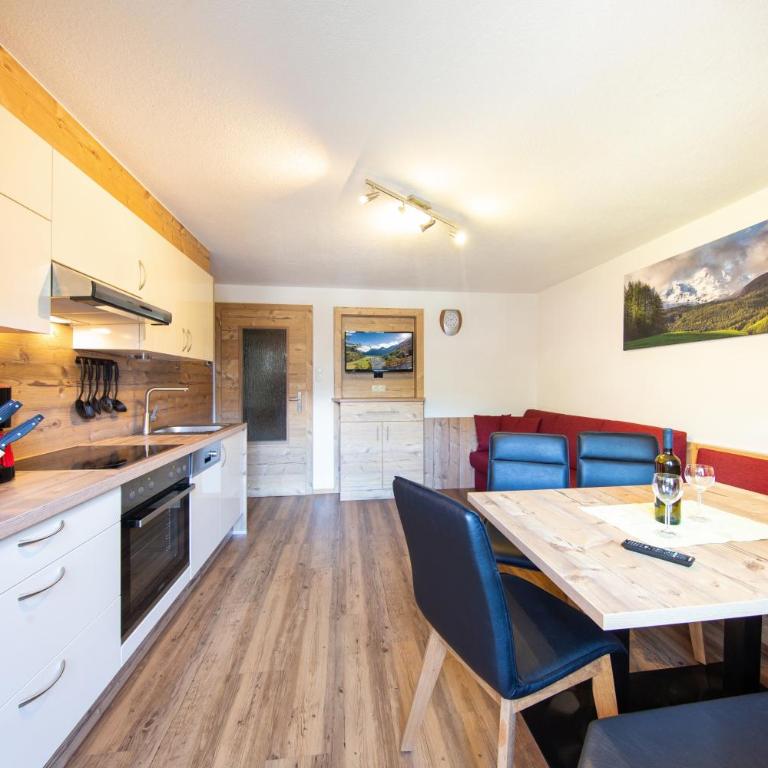 Gästehaus Falkner Ignaz - Comfort Apartment mit 2 Schlafzimmern und Balkon - 2