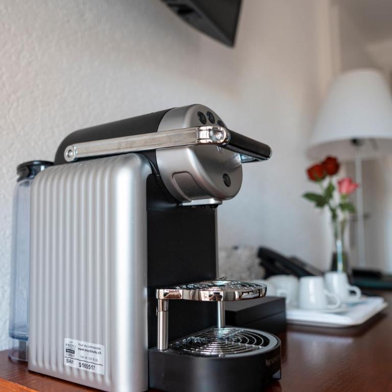 SWISS HOTEL LA COURONNE - Doppelzimmer - barrierefrei - 4
