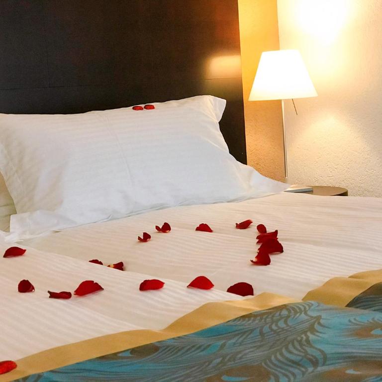 SWISS HOTEL LA COURONNE - Deluxe Doppelzimmer mit Bad - 1