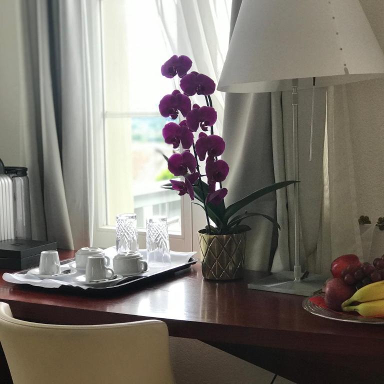 SWISS HOTEL LA COURONNE - Deluxe Doppelzimmer mit Bad - 3