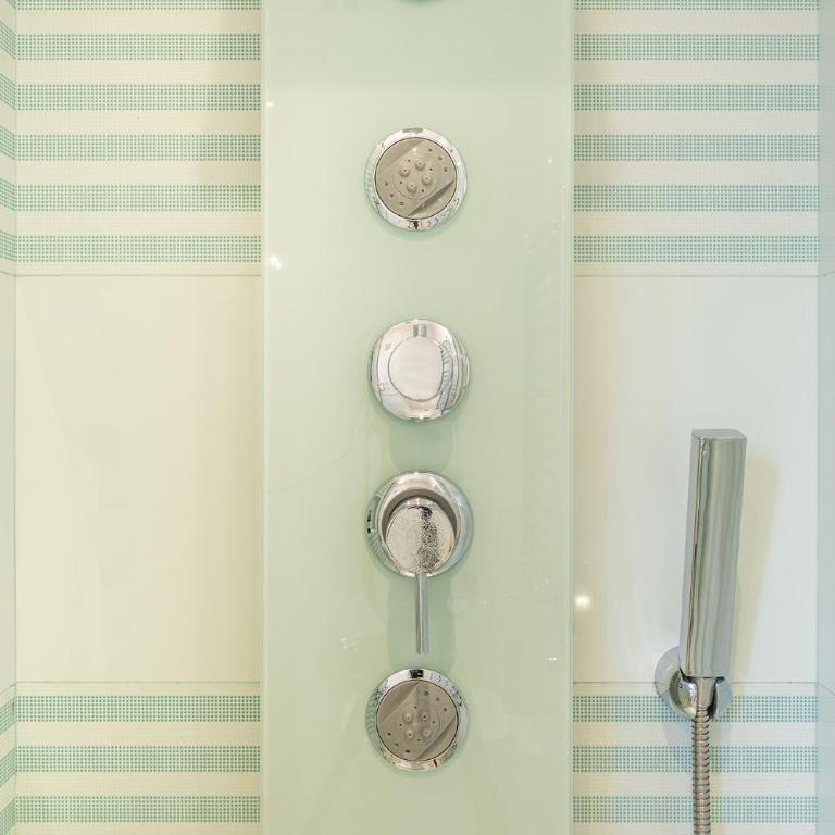 B&B Majestade - Double Room with Private Bathroom - 5
