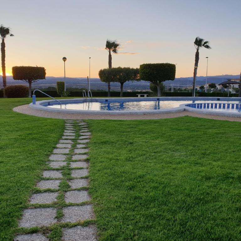 Mediterraneamente soleado - Apartamento de 2 dormitorios - 1