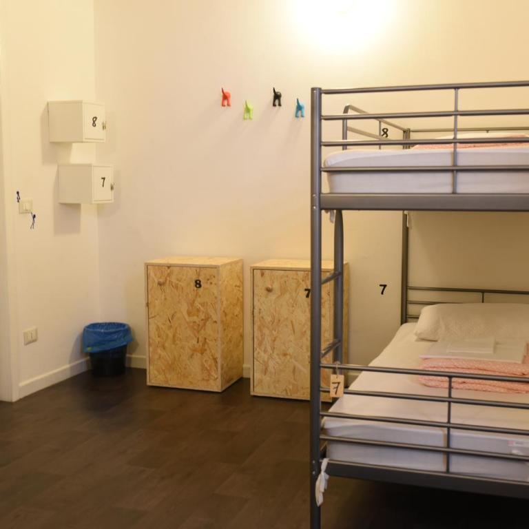 Urban Oasis Hostel - Posto Letto in Dormitorio Misto con 4 Letti - 5
