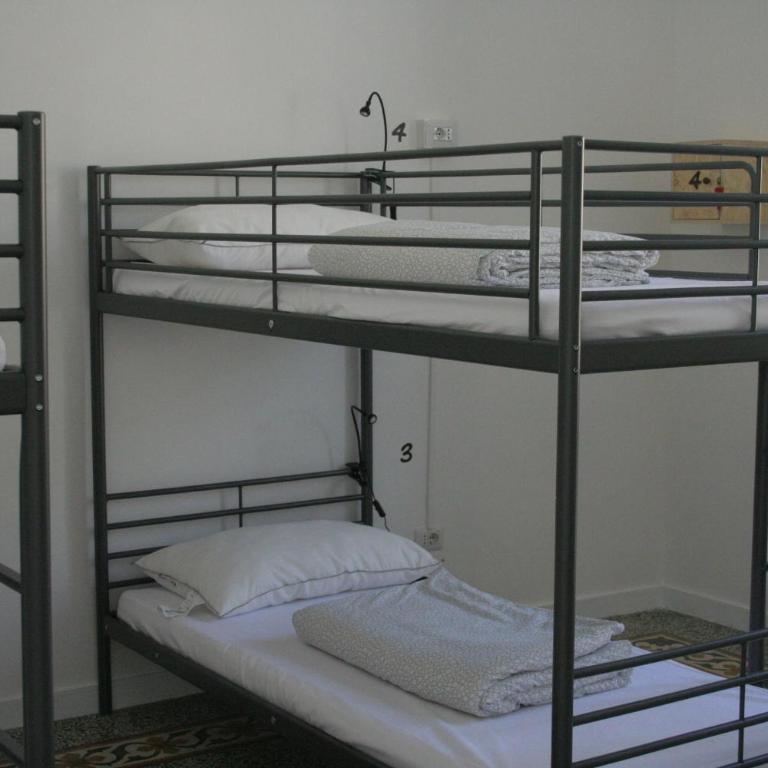 Urban Oasis Hostel - Posto Letto in Dormitorio Misto con 4 Letti - 3