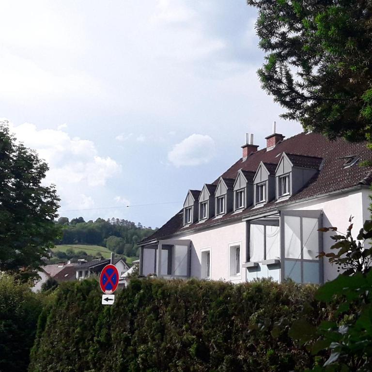 Traumapartment Pöstlingberg, reservierter Parkplatz, 4 Schlafzimmer - Apartment - Erdgeschoss - 28