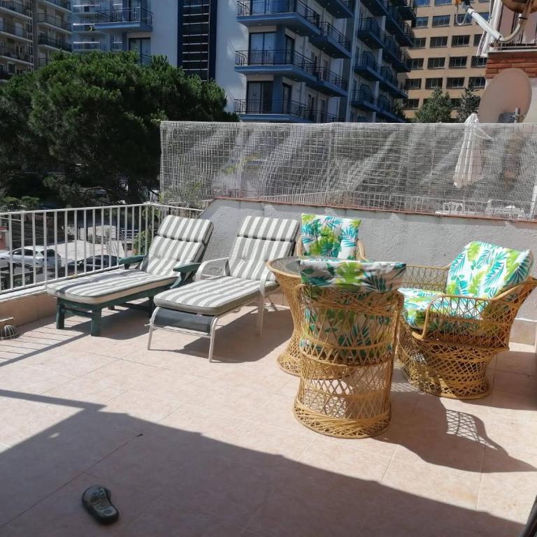 APARTAMENTO CON WIFI Y PISCINA EN BLANES FRENTE A LA PLAYA - Costa Brava - Apartamento de 2 dormitorios - 19