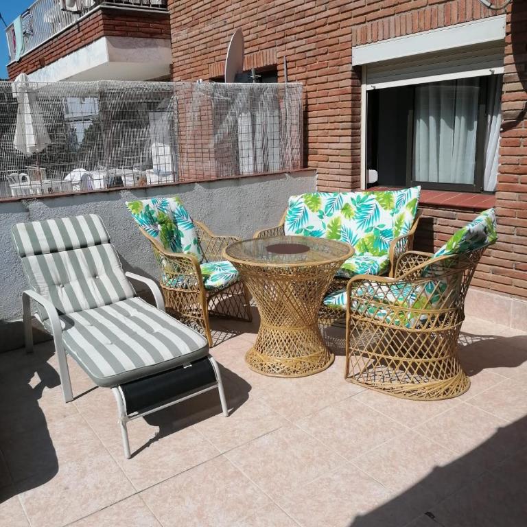 APARTAMENTO CON WIFI Y PISCINA EN BLANES FRENTE A LA PLAYA - Costa Brava - Apartamento de 2 dormitorios - 20