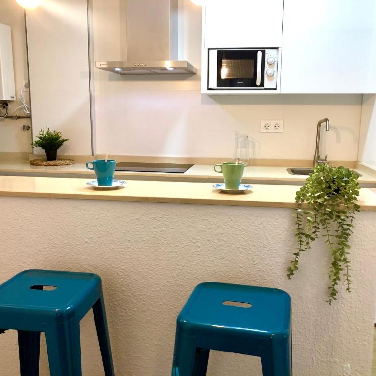 GATU Villa Cielo y Mar junto la playa, terraza , wifi y vista al mar ," Preferente mayores de 25 años y familias " - Apartamento con terraza - 3