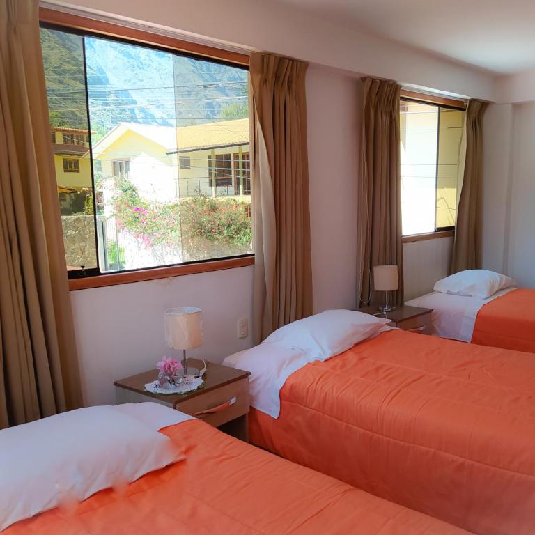 Tambo de Ollantay Hotel - Triple Room with Private Bathroom - 5