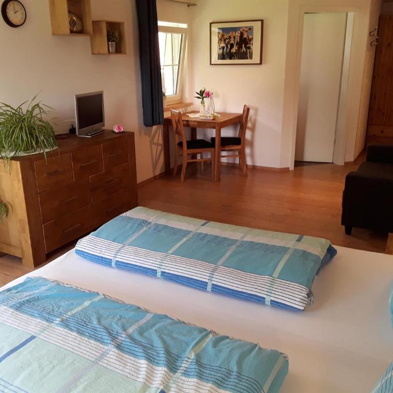 Rosenhof - Doppelzimmer mit Balkon - 1
