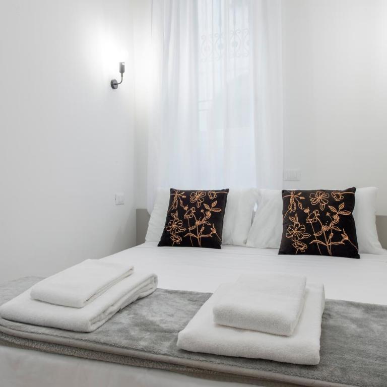 Milan Royal Suites – Centro - Appartamento con 2 Camere da Letto - Via Broletto N. 41 - 4