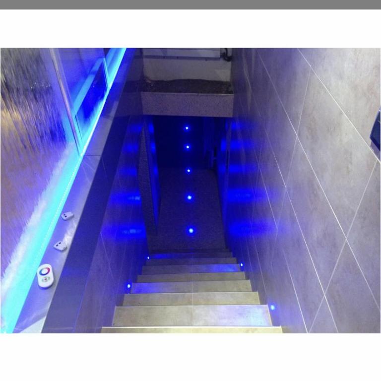 Logement haut de gamme jacuzzi sauna - Maison 1 Chambre - 1