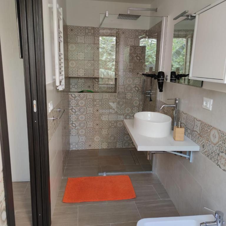 Le Torri dell'acqua - Camera Matrimoniale con Bagno Privato - 10