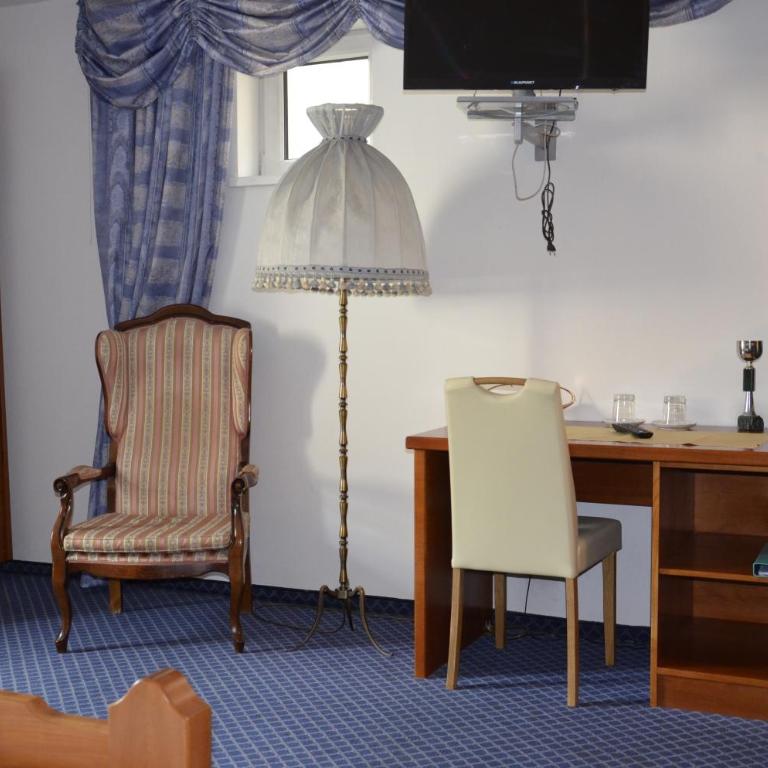 Cityhotel Ratheiser - Doppelzimmer - 15