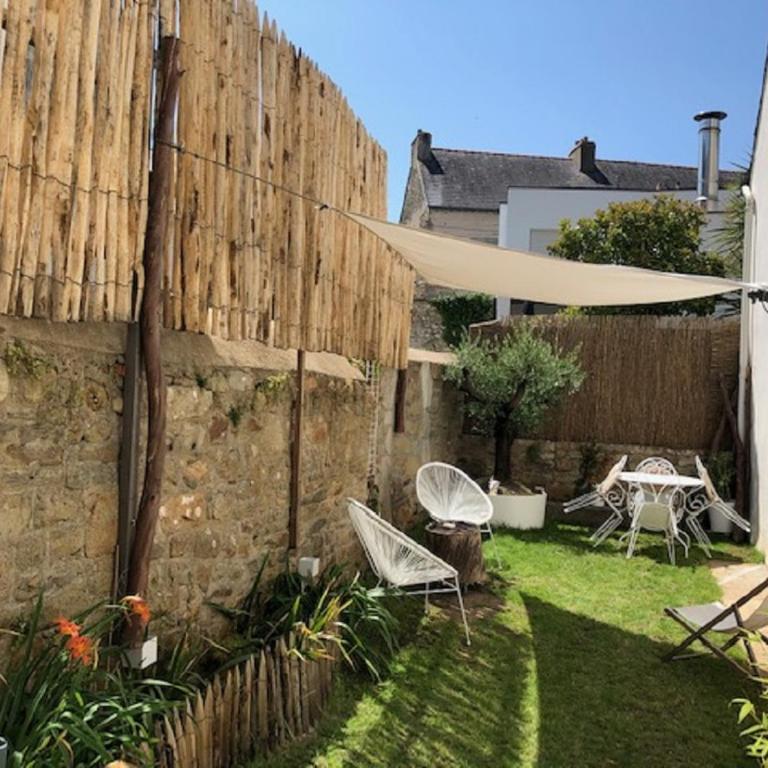 TY LAUMANN sur le PORT petite maison avec jardin - Parking gratuit - One-Bedroom House - 15
