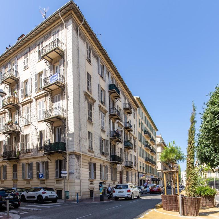 Apartment on Dante street next to the sea - Appartement avec Balcon - 1