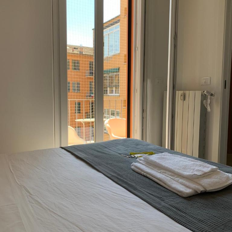 Mambo Suites - Single Room with Private Bathroom - 4