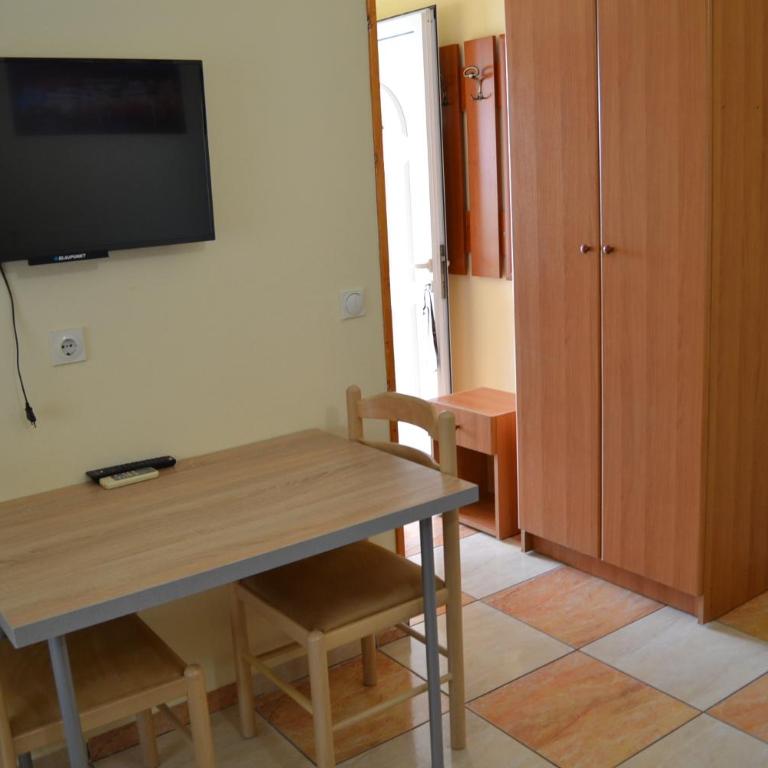 Apartments Milosevic - Studio with Sea View - 9