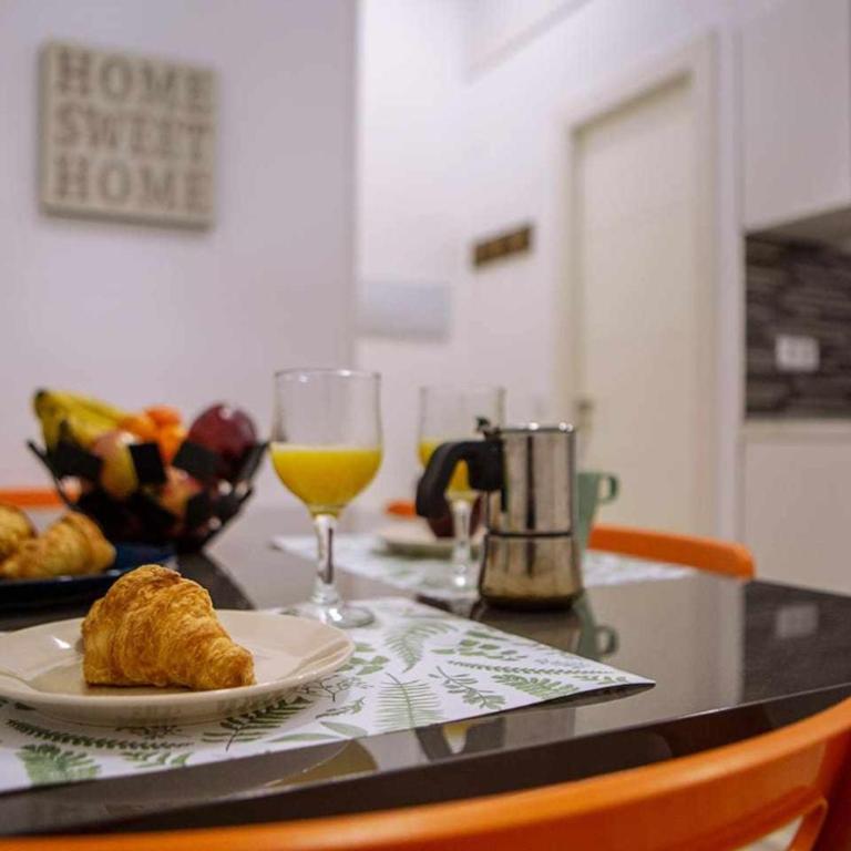 Calle Huertas Corazón by RegalateMadrid - One-Bedroom Apartment - 20