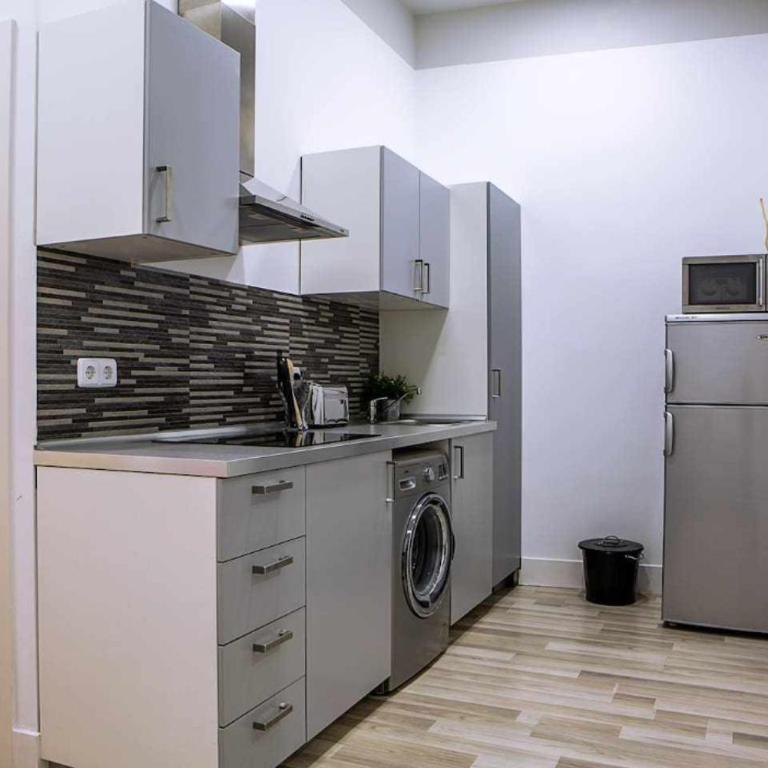 Calle Huertas Corazón by RegalateMadrid - One-Bedroom Apartment - 15