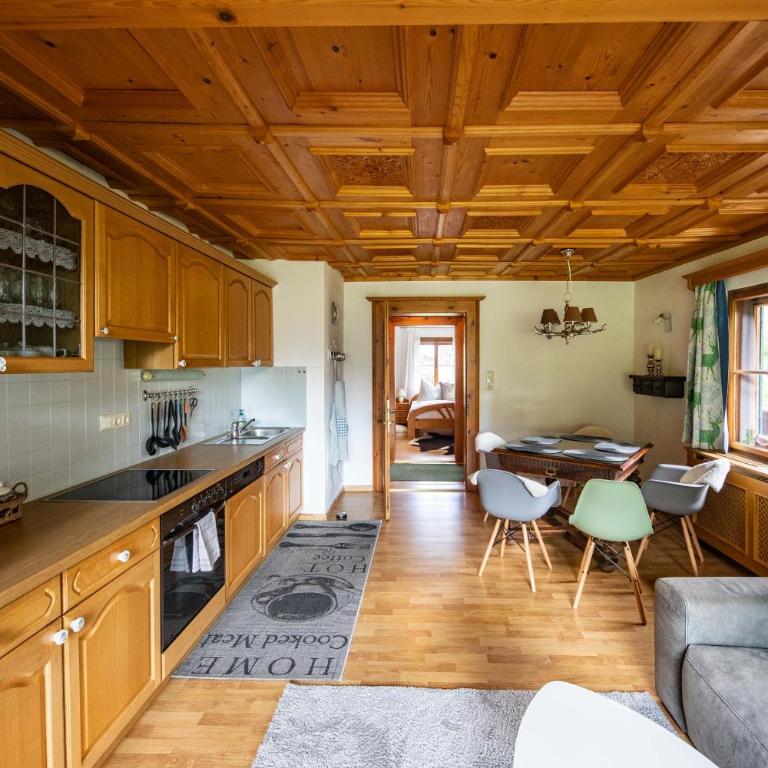 Alpenrelax Haus Weidmannsheil wohnen im romantischen Forsthaus - Apartment mit 2 Schlafzimmern - 10