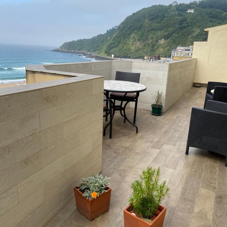 BrisasVTsansebastian In Zurriola Beach, Penthouse, sea views - Apartamento de 2 dormitorios - 1