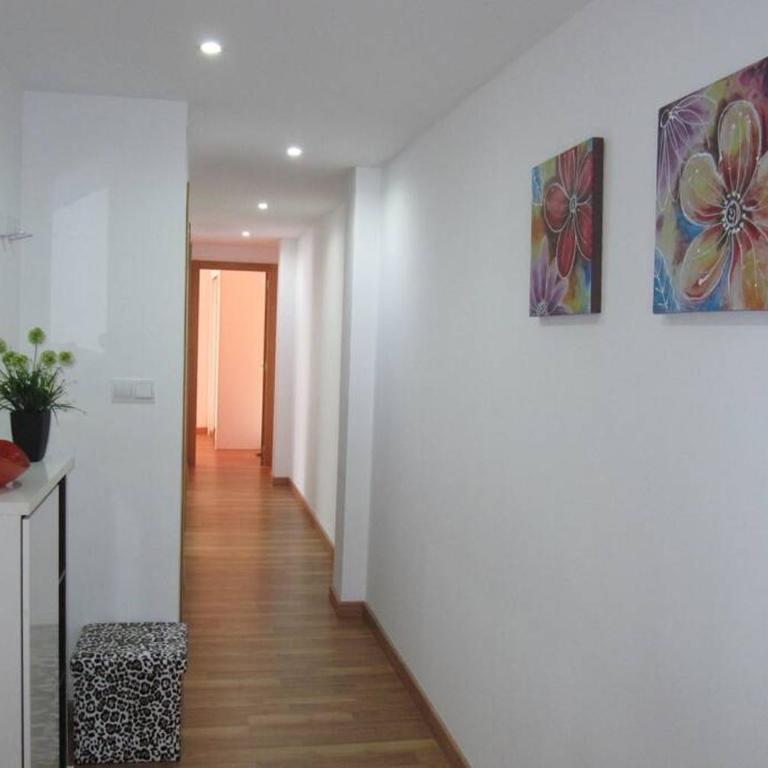 piso con estilo cerca de la playa - Three-Bedroom Apartment - 4