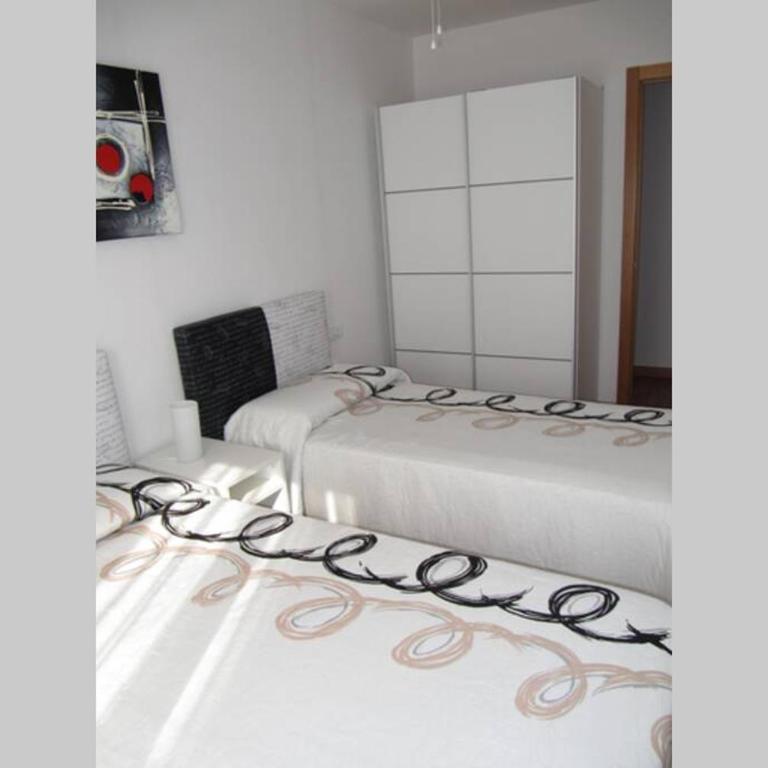 piso con estilo cerca de la playa - Three-Bedroom Apartment - 8